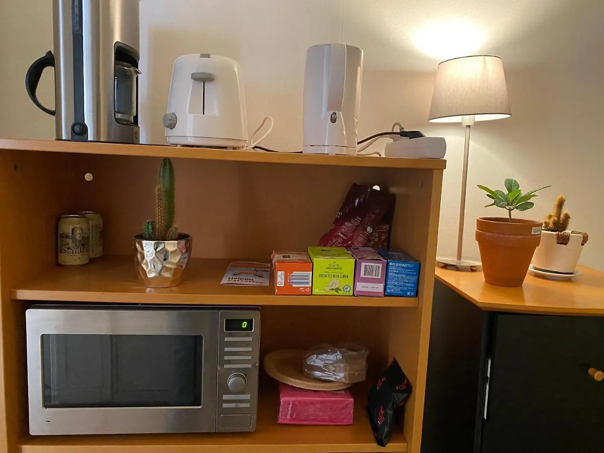 Homestay Private Room Near Metro Easy Access Central Location Helsinki