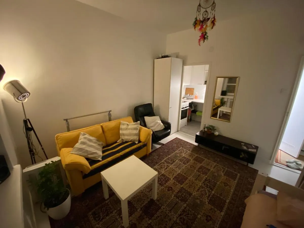 Homestay Private Room Near Metro Easy Access Central Location Helsinki